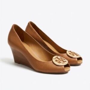 TORY BURCH Saddle Tan Leather Perp Toe Wedges